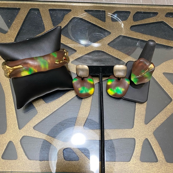 Molten Gold Lucite Alexis Bittar Set - Fluorescent Forest - Picture 10 of 10